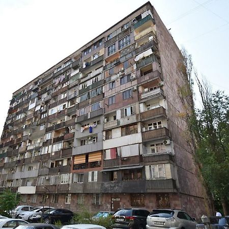 Apartments In Center Of Yerevan,Koghbatsi 1A Street 外观 照片