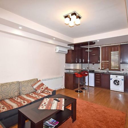 Apartments In Center Of Yerevan,Koghbatsi 1A Street 外观 照片