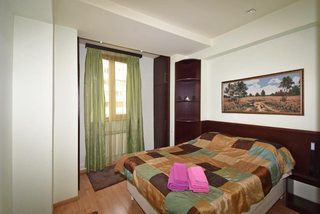 Apartments In Center Of Yerevan,Koghbatsi 1A Street 外观 照片