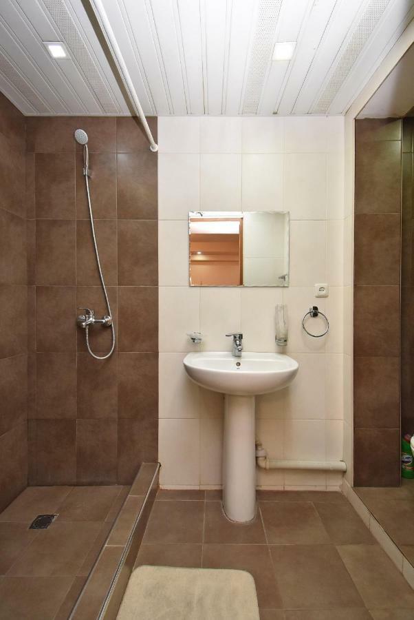 Apartments In Center Of Yerevan,Koghbatsi 1A Street 外观 照片